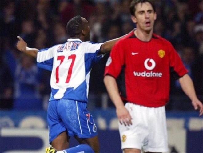 在討論布羅 在討論布羅